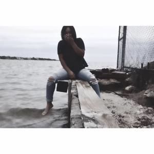 Meet your Posher, Candice